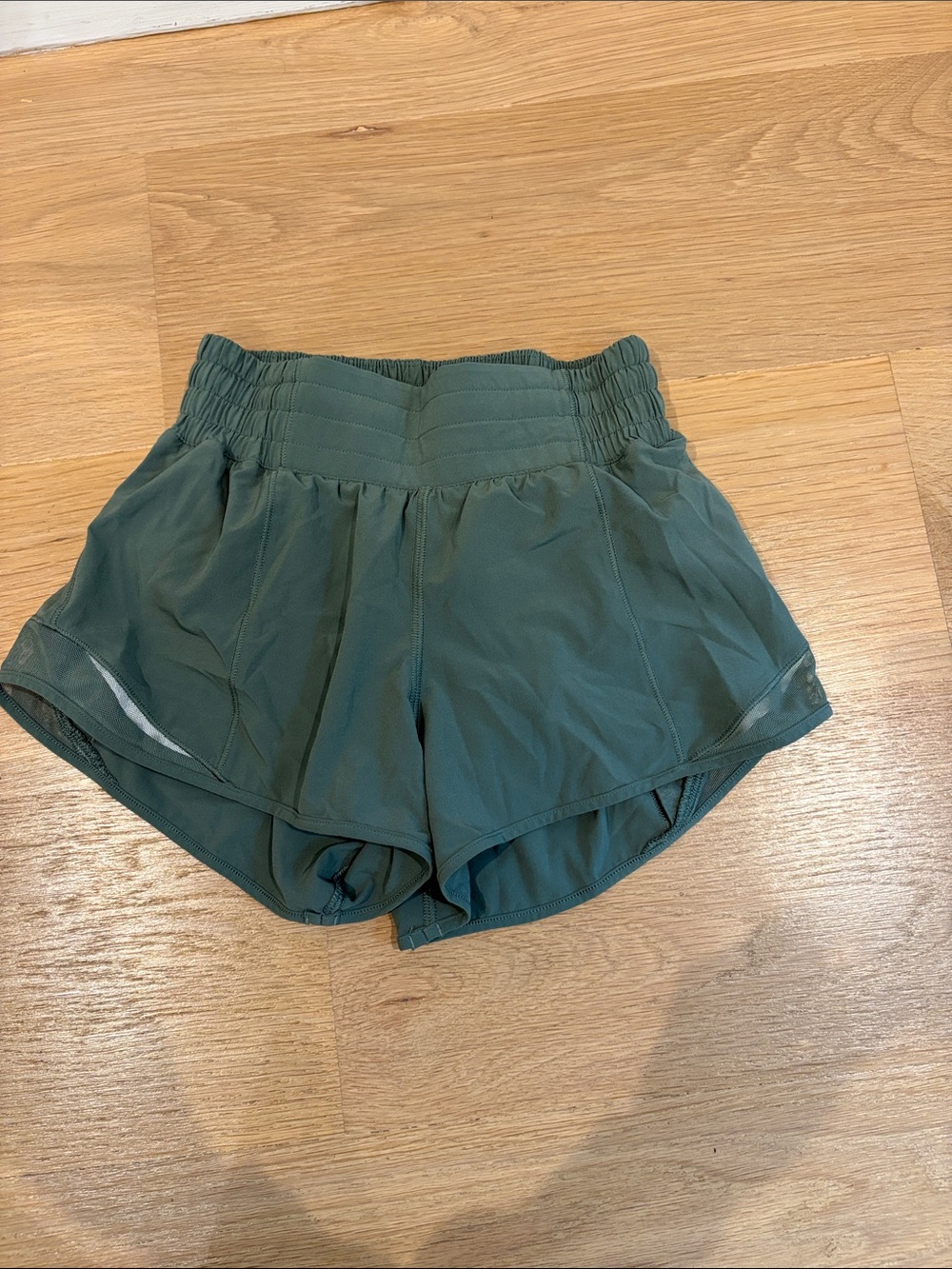 Lulu lemon Women's High-Waist Active Shorts - Forest Green size 0